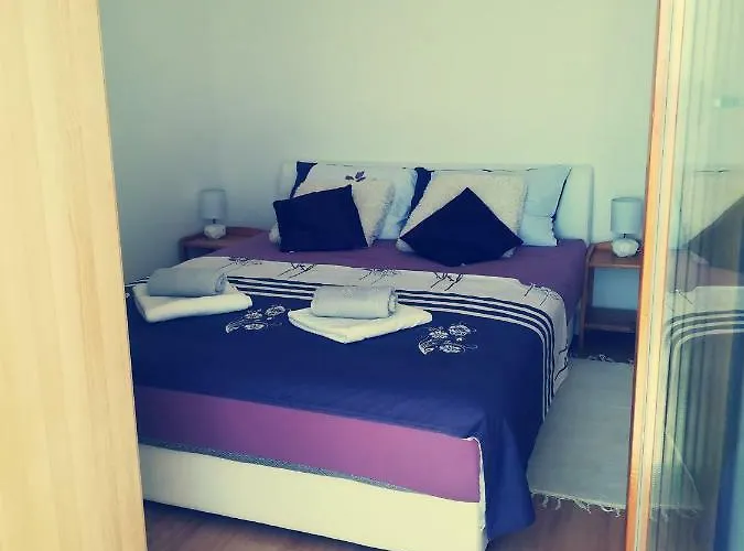 Cozy Apartmant With A Sea View In Апартаменты Орашац